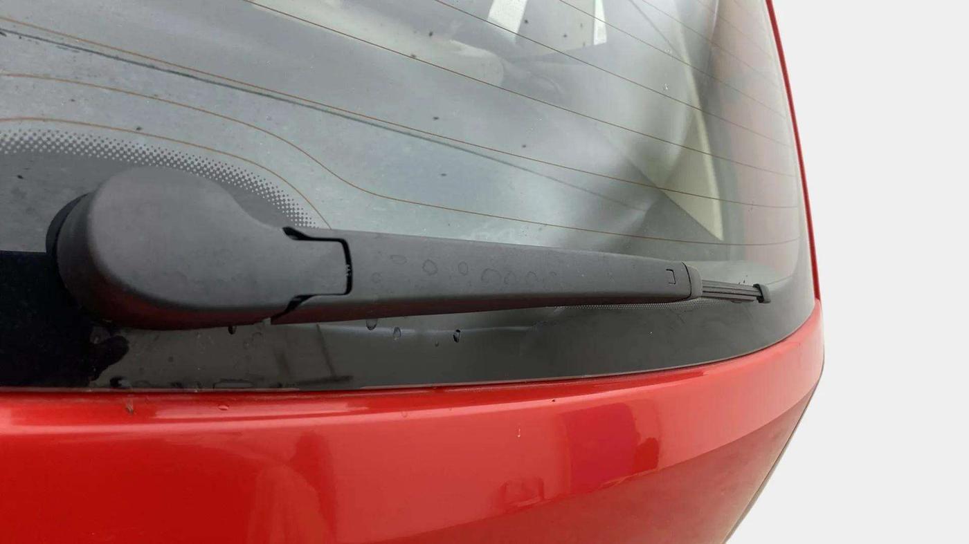 2015 Volkswagen Polo HIGHLINE1.2L, Petrol, Manual, 44,183 km, Rear Wiper