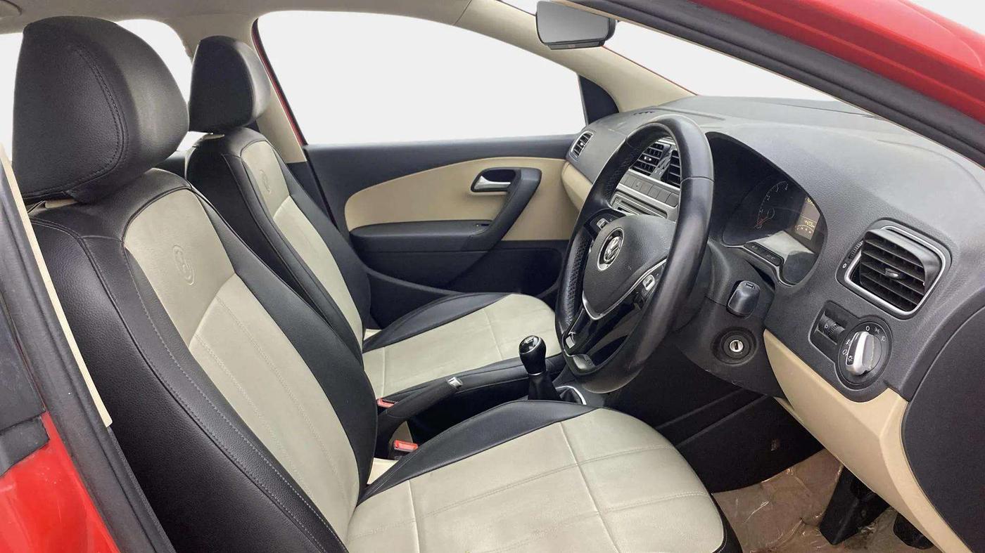 2015 Volkswagen Polo HIGHLINE1.2L, Petrol, Manual, 44,183 km, Right Side Front Door Cabin