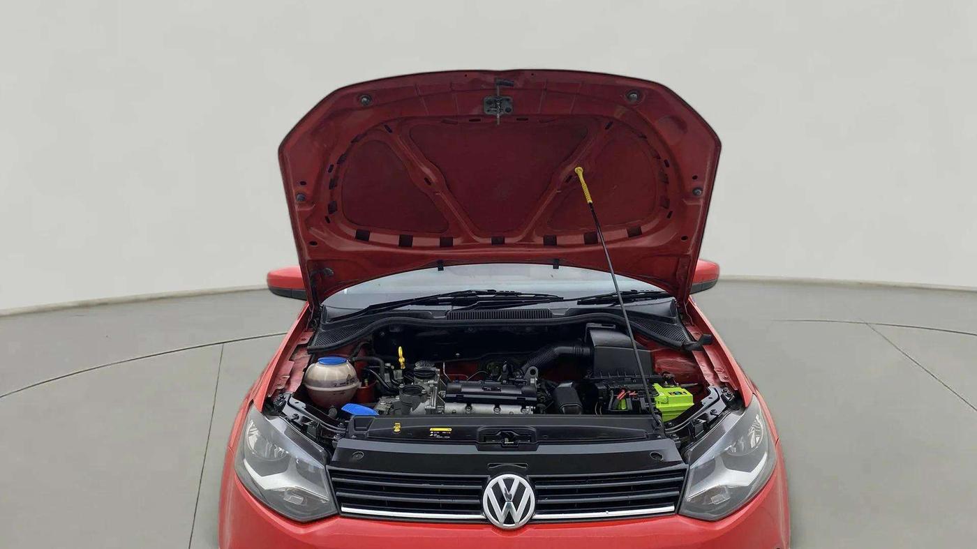 2015 Volkswagen Polo HIGHLINE1.2L, Petrol, Manual, 44,183 km, Open Bonet