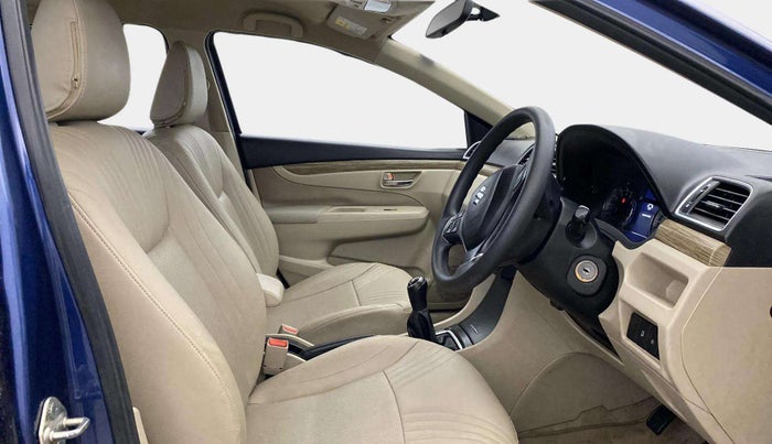2018 Maruti Ciaz DELTA 1.5 SHVS MT PETROL, Petrol, Manual, 78,243 km, Right Side Front Door Cabin