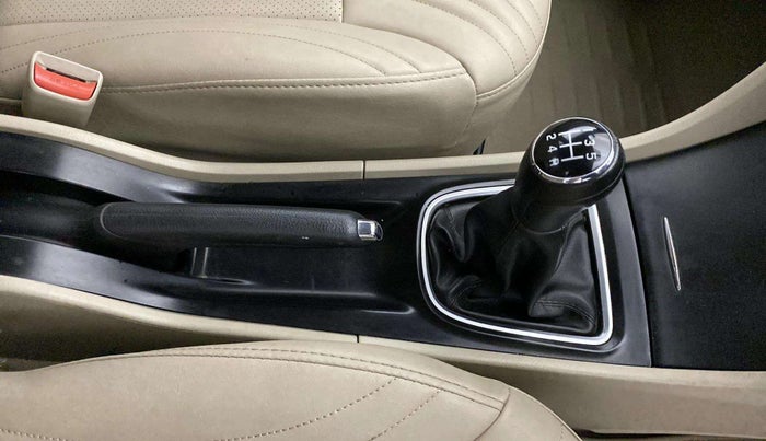 2018 Maruti Ciaz DELTA 1.5 SHVS MT PETROL, Petrol, Manual, 78,243 km, Gear Lever