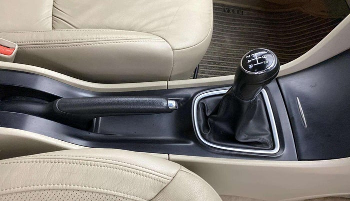 2019 Maruti Ciaz ALPHA 1.5 SHVS PETROL, Petrol, Manual, 44,906 km, Gear Lever