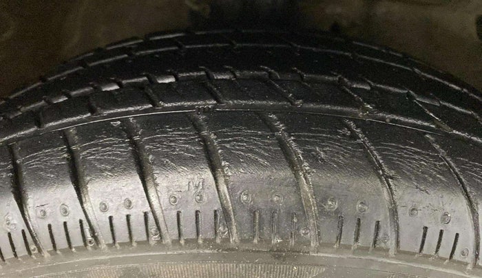 2017 Maruti Celerio ZXI AMT (O), Petrol, Automatic, 35,213 km, Right Front Tyre Tread