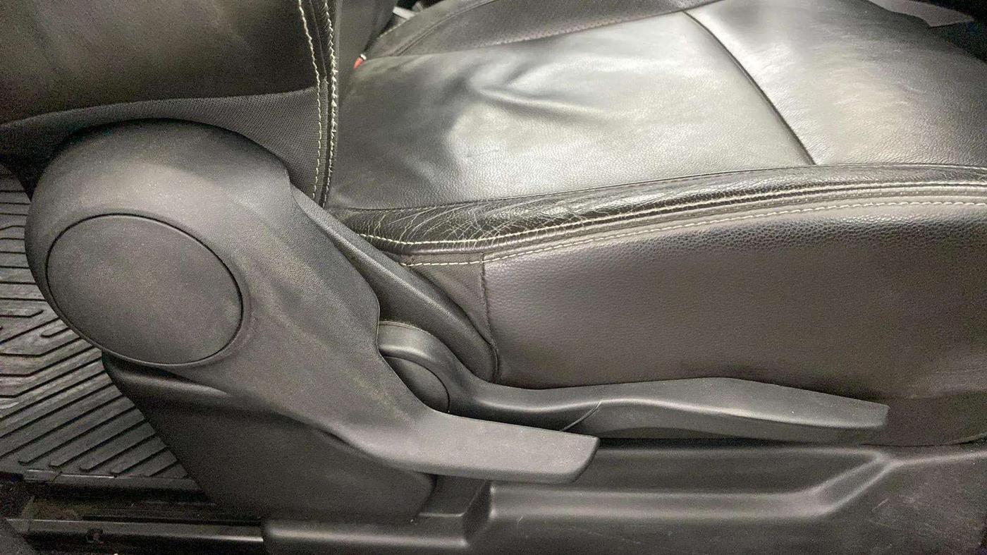 2019 Maruti XL6 ALPHA AT, Petrol, Automatic, 99,614 km, Driver Side Adjustment Panel
