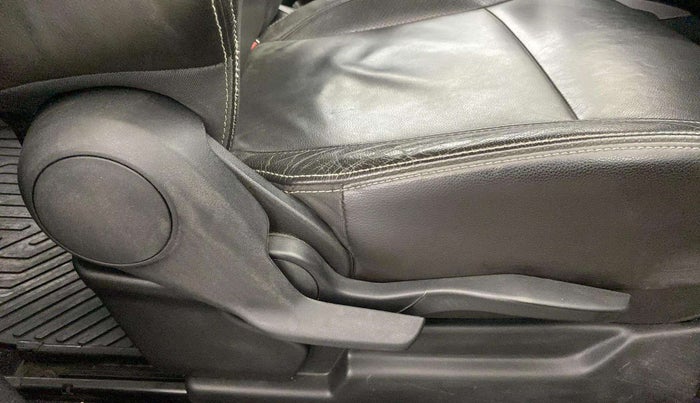 2019 Maruti XL6 ALPHA AT, Petrol, Automatic, 99,614 km, Driver Side Adjustment Panel