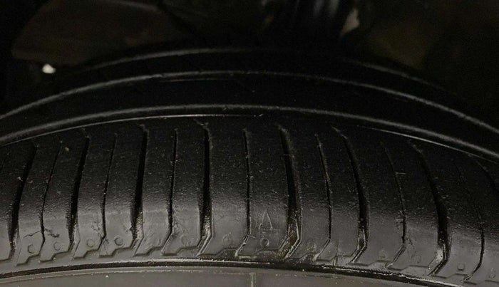 2019 Maruti XL6 ALPHA AT, Petrol, Automatic, 99,614 km, Left Front Tyre Tread