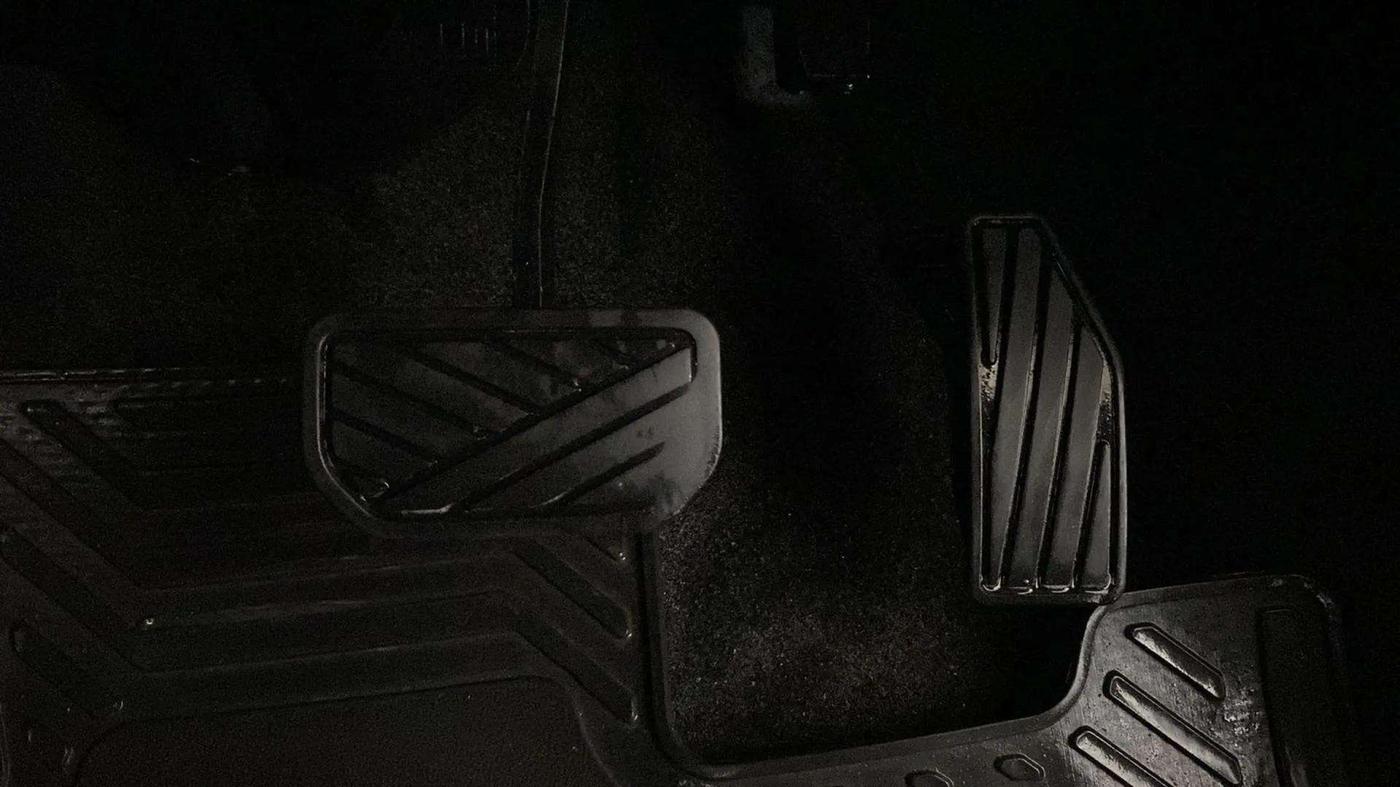 2019 Maruti XL6 ALPHA AT, Petrol, Automatic, 99,614 km, Pedals