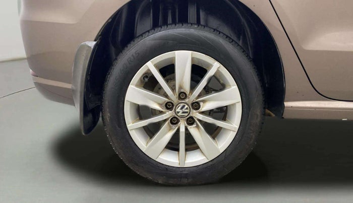 2016 Volkswagen Ameo HIGHLINE1.2L, Petrol, Manual, 87,018 km, Right Rear Wheel