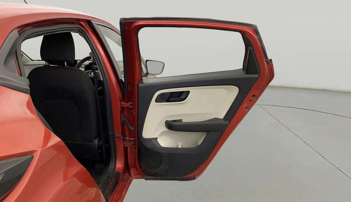 2022 Tata ALTROZ XM PLUS PETROL, Petrol, Manual, 26,138 km, RHS Rear Door