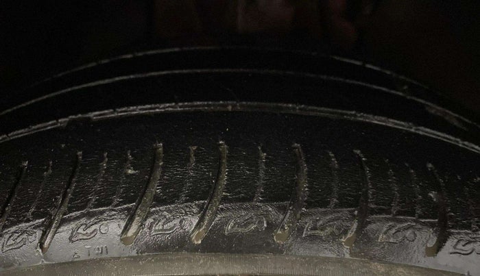2022 Tata ALTROZ XM PLUS PETROL, Petrol, Manual, 26,138 km, Right Front Tyre Tread