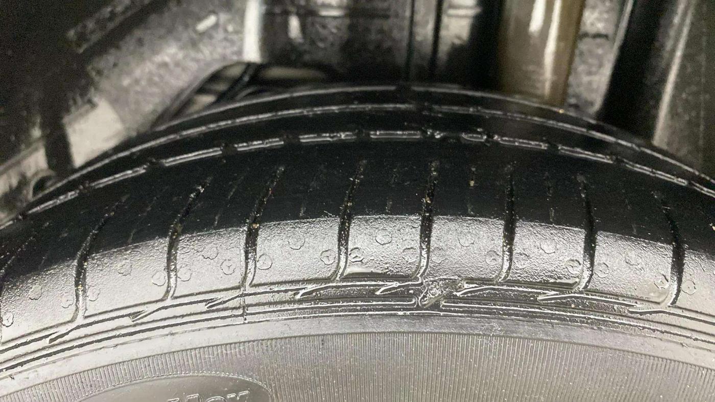 2020 Ford FREESTYLE TITANIUM 1.2 PETROL, Petrol, Manual, 72,812 km, Left Rear Tyre Tread