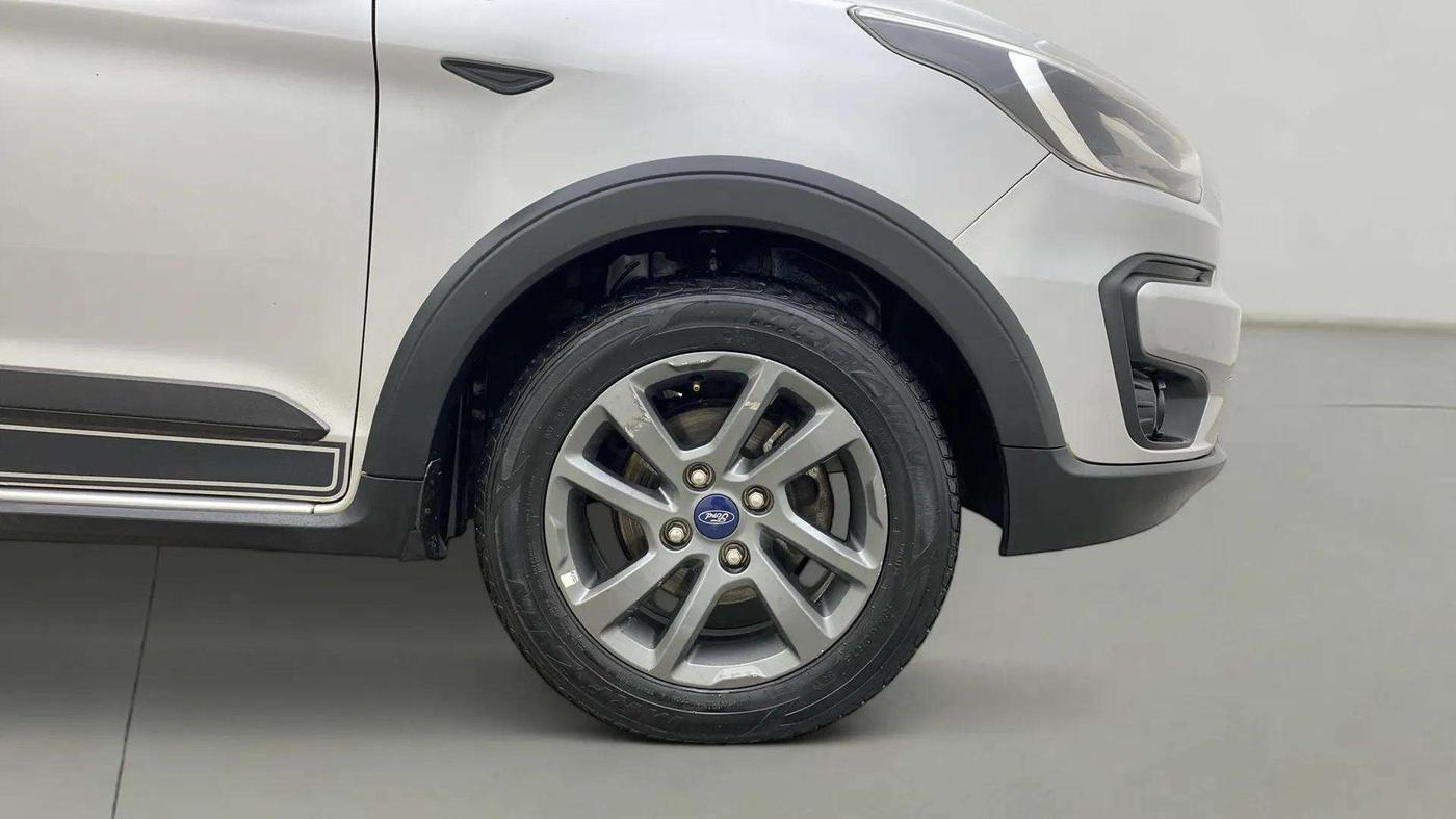 2020 Ford FREESTYLE TITANIUM 1.2 PETROL, Petrol, Manual, 72,812 km, Right Front Wheel