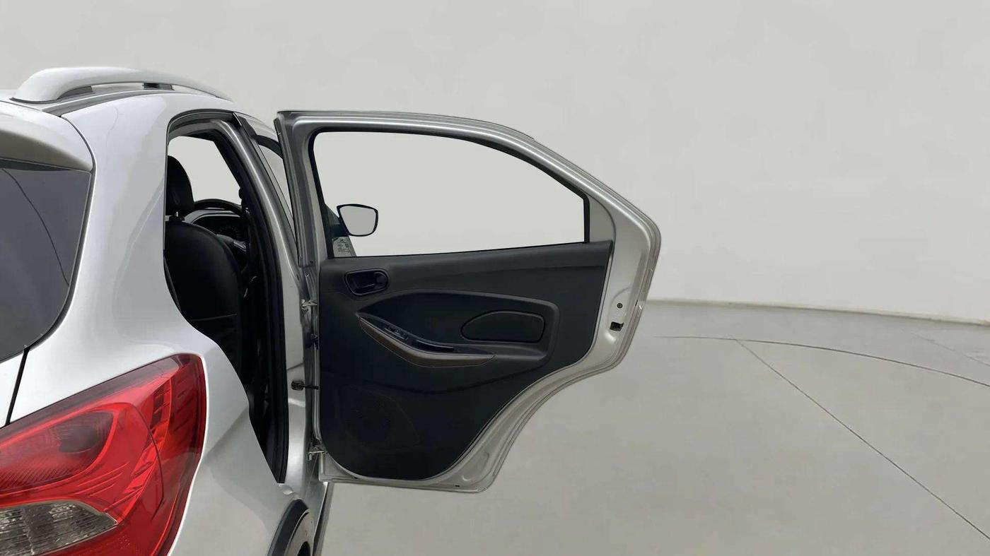 2020 Ford FREESTYLE TITANIUM 1.2 PETROL, Petrol, Manual, 72,812 km, RHS Rear Door