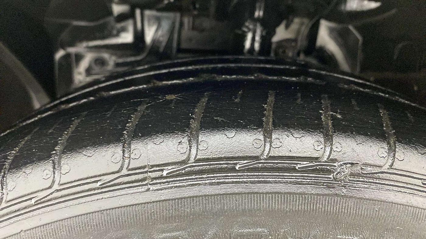 2020 Ford FREESTYLE TITANIUM 1.2 PETROL, Petrol, Manual, 72,812 km, Left Front Tyre Tread
