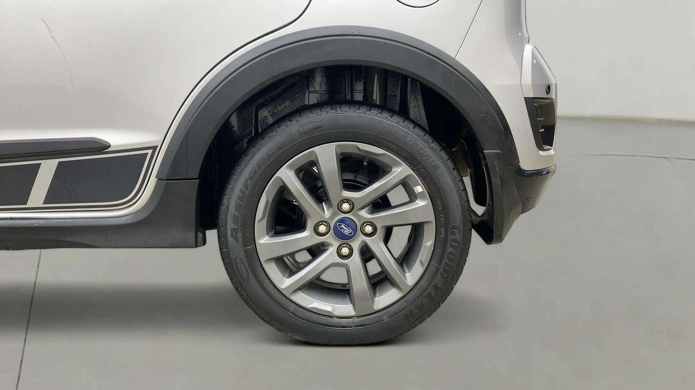 2020 Ford FREESTYLE TITANIUM 1.2 PETROL, Petrol, Manual, 72,812 km, Left Rear Wheel