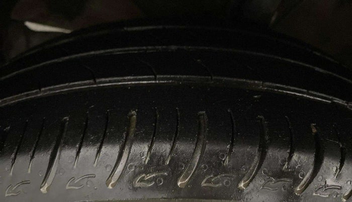2019 Maruti Baleno DELTA PETROL 1.2, Petrol, Manual, 48,784 km, Left Front Tyre Tread