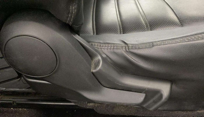 2019 Maruti Baleno DELTA PETROL 1.2, Petrol, Manual, 48,784 km, Driver Side Adjustment Panel