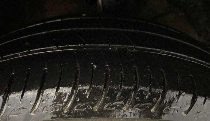 2019 Maruti Baleno DELTA PETROL 1.2, Petrol, Manual, 48,784 km, Right Front Tyre Tread