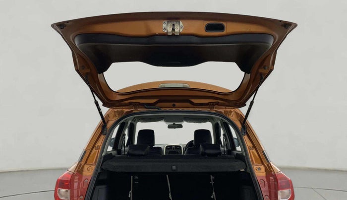 2018 Maruti Vitara Brezza VDI AMT, Diesel, Automatic, 93,575 km, Boot Door Open