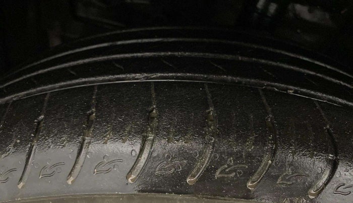 2018 Maruti Vitara Brezza VDI AMT, Diesel, Automatic, 93,575 km, Left Front Tyre Tread