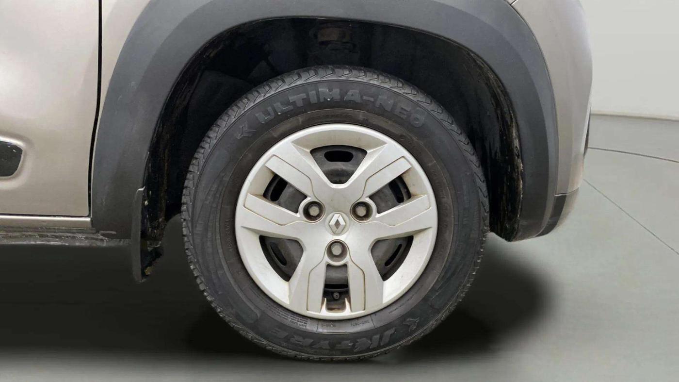 2019 Renault Kwid RXL, Petrol, Manual, 73,649 km, Right Front Wheel