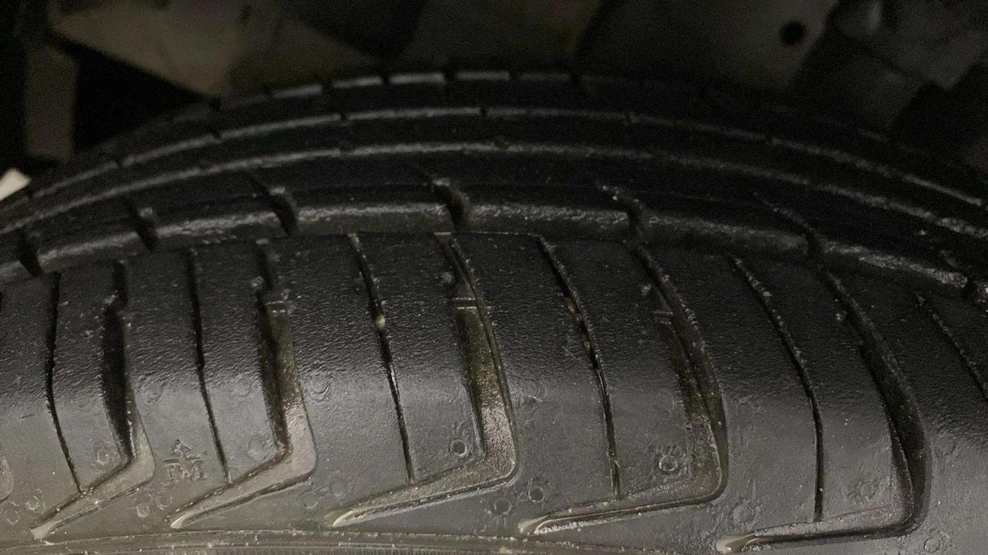 2019 Renault Kwid RXL, Petrol, Manual, 73,649 km, Left Front Tyre Tread