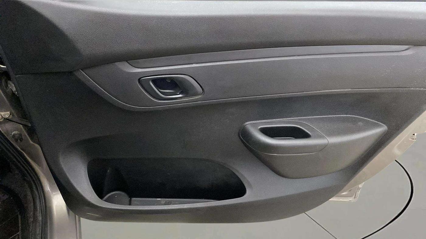 2019 Renault Kwid RXL, Petrol, Manual, 73,649 km, Driver Side Door Panels Control