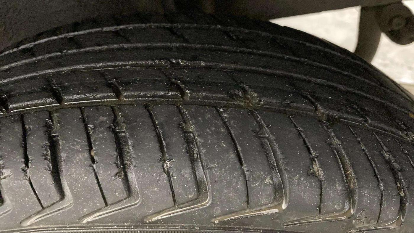 2019 Renault Kwid RXL, Petrol, Manual, 73,649 km, Left Rear Tyre Tread