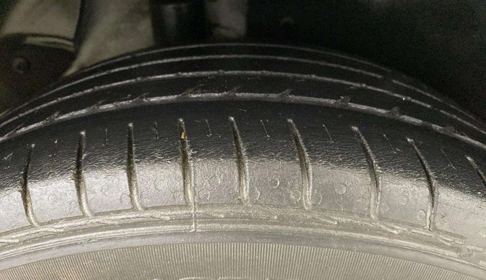 2018 Hyundai Creta E PLUS 1.6 PETROL, Petrol, Manual, 46,473 km, Right Rear Tyre Tread