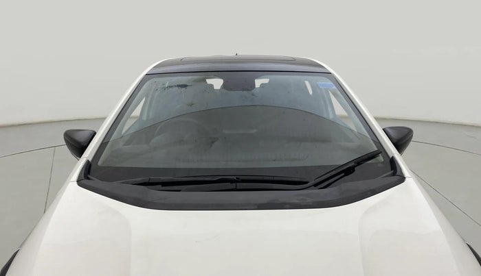 2023 Tata ALTROZ XZ + SUNROOF, Petrol, Manual, 2,194 km, Front Windshield