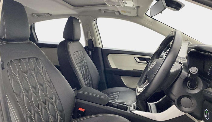 2023 Tata ALTROZ XZ + SUNROOF, Petrol, Manual, 2,194 km, Right Side Front Door Cabin