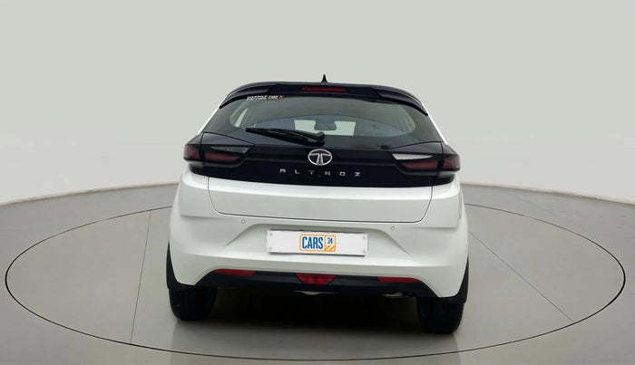2023 Tata ALTROZ XZ + SUNROOF, Petrol, Manual, 2,194 km, Back/Rear