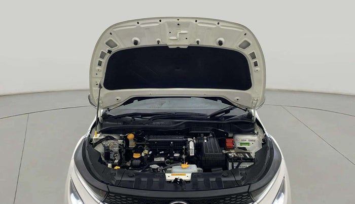 2023 Tata ALTROZ XZ + SUNROOF, Petrol, Manual, 2,194 km, Open Bonet