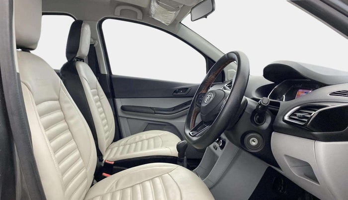 2022 Tata Tiago XT (O) PETROL, Petrol, Manual, 37,553 km, Right Side Front Door Cabin