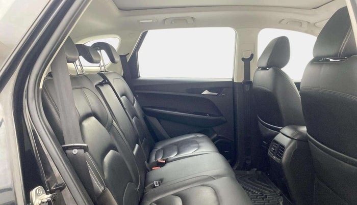 2020 MG HECTOR SHARP HYBRID 1.5 PETROL, Petrol, Manual, 39,196 km, Right Side Rear Door Cabin