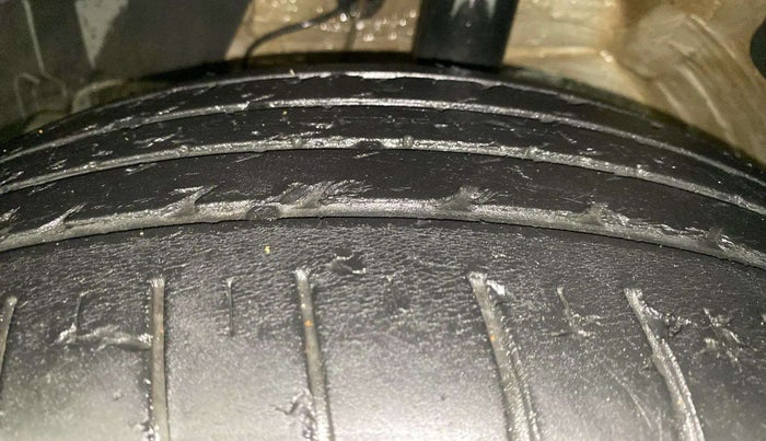 2020 MG HECTOR SHARP HYBRID 1.5 PETROL, Petrol, Manual, 39,196 km, Left Front Tyre Tread