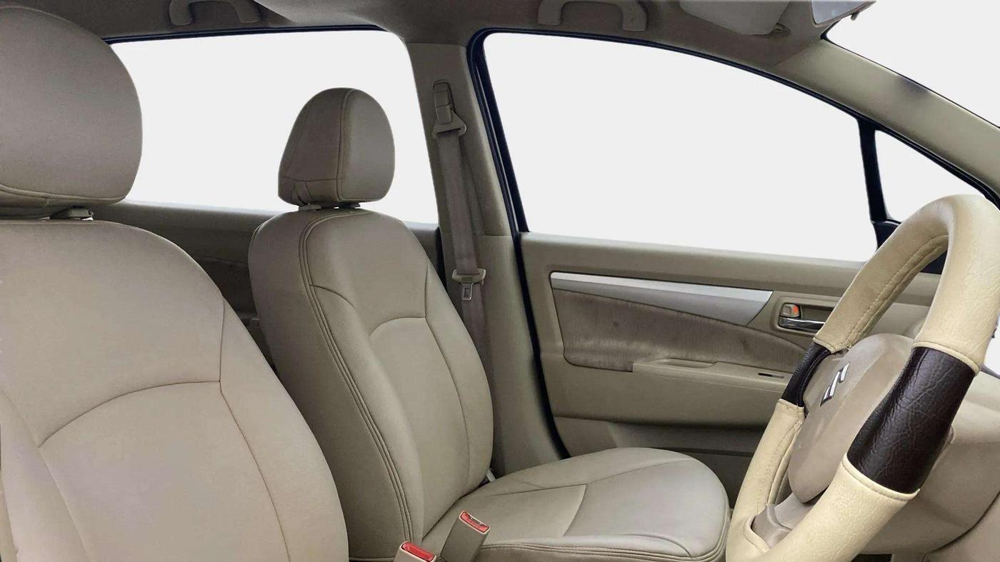 2013 Maruti Ertiga VXI, Petrol, Manual, 57,135 km, Right Side Front Door Cabin