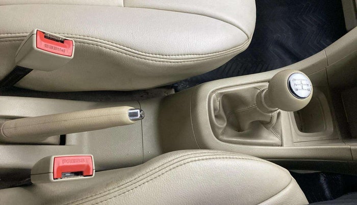 2013 Maruti Ertiga VXI, Petrol, Manual, 57,086 km, Gear Lever