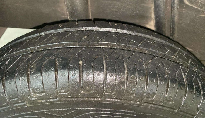 2018 Datsun Redi Go T (O), Petrol, Manual, 36,322 km, Right Rear Tyre Tread