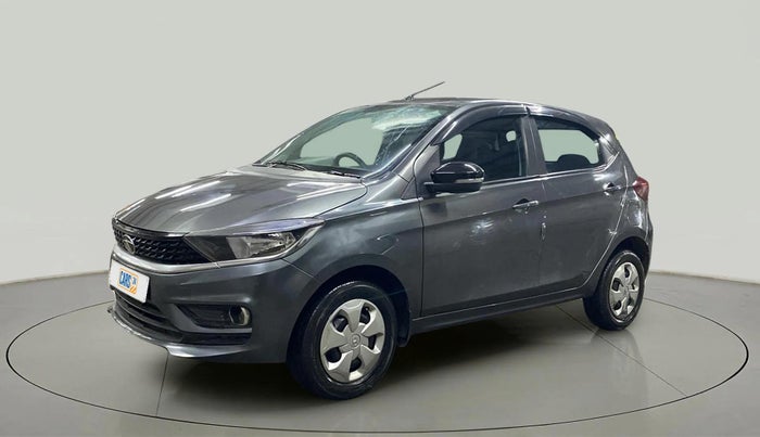 2022 Tata ALTROZ XT DIESEL, Diesel, Manual, 32,955 km, Left Front Diagonal