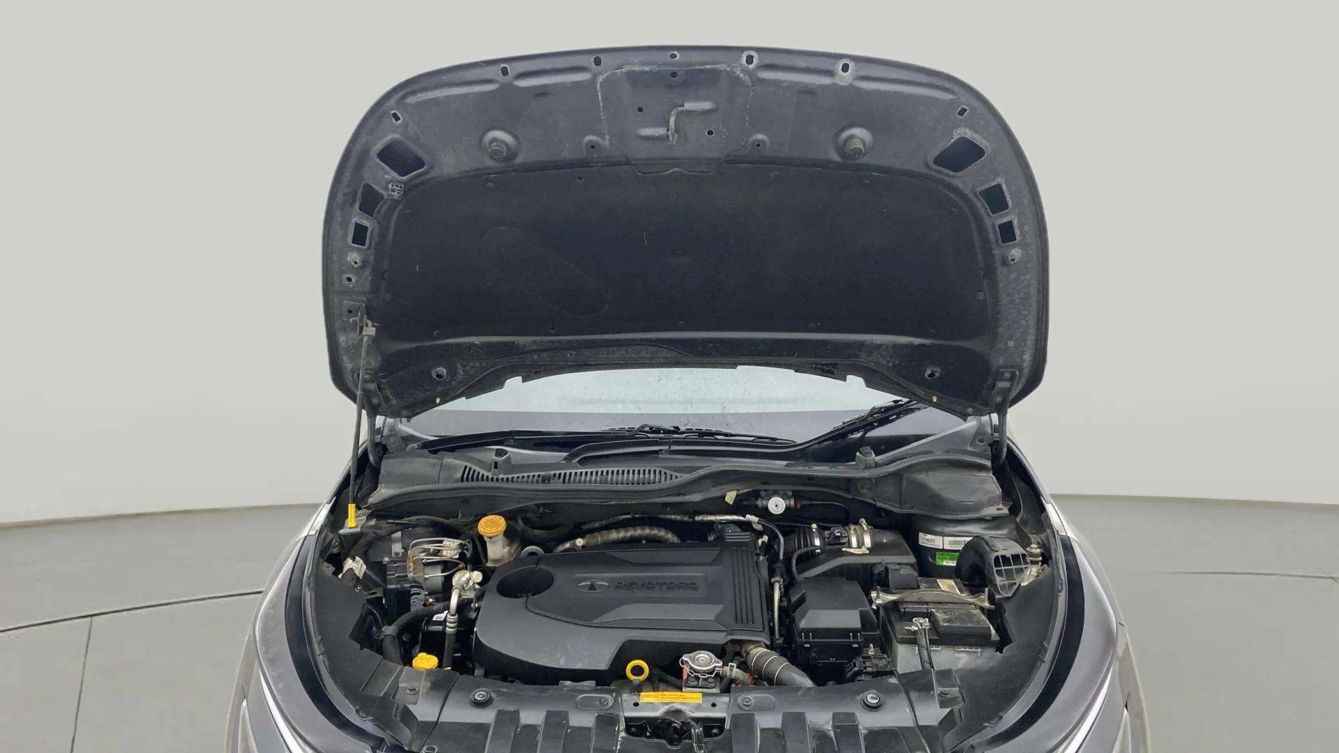 Engine-Full-View-With-Bonnet-Open-13