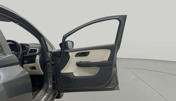 2022 Tata ALTROZ XT DIESEL, Diesel, Manual, 32,955 km, RHS Front Door