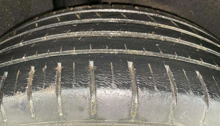 2020 Maruti Baleno ZETA CVT PETROL 1.2, Petrol, Automatic, 33,622 km, Right Rear Tyre Tread