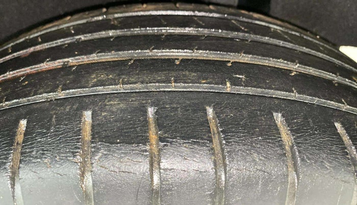 2020 Maruti Baleno ZETA CVT PETROL 1.2, Petrol, Automatic, 33,622 km, Left Rear Tyre Tread