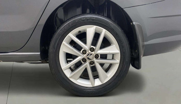 2018 Skoda Rapid STYLE 1.6 MPI, Petrol, Manual, 55,217 km, Left Rear Wheel