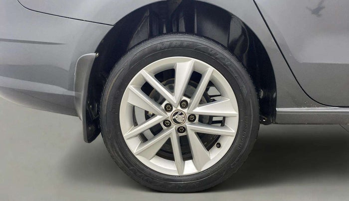 2018 Skoda Rapid STYLE 1.6 MPI, Petrol, Manual, 55,217 km, Right Rear Wheel