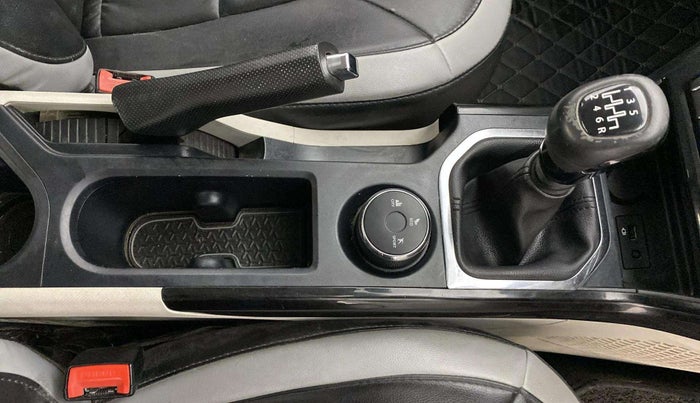 2022 Tata NEXON XZ PETROL, Petrol, Manual, 51,189 km, Gear Lever