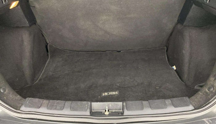 2022 Tata NEXON XZ PETROL, Petrol, Manual, 51,189 km, Boot Inside