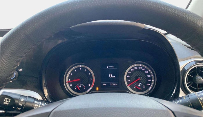 2023 Hyundai GRAND I10 NIOS ASTA 1.2 KAPPA VTVT, Petrol, Manual, 31,738 km, Odometer Image