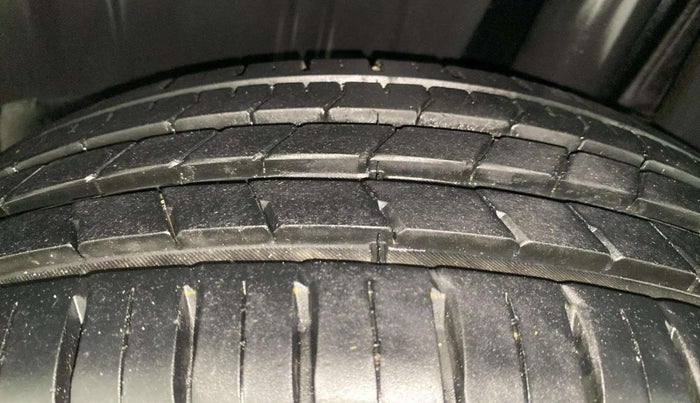 2023 Maruti Baleno ZETA PETROL 1.2, Petrol, Manual, 9,394 km, Left Rear Tyre Tread
